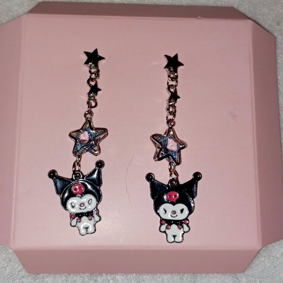 Kuromi's Star 🌟 Earrings - Picture 2 of 6